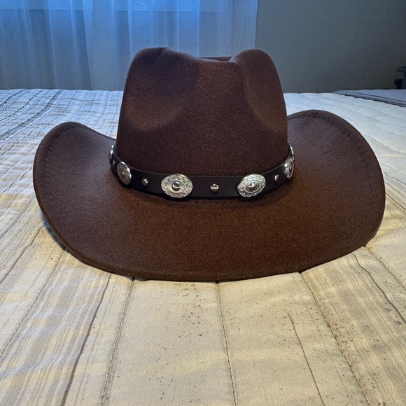 Cowgirl/ cowboy hat - Picture 2 of 4